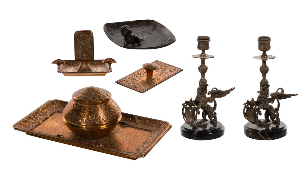 Lot 363: Desk Accessory Assortment