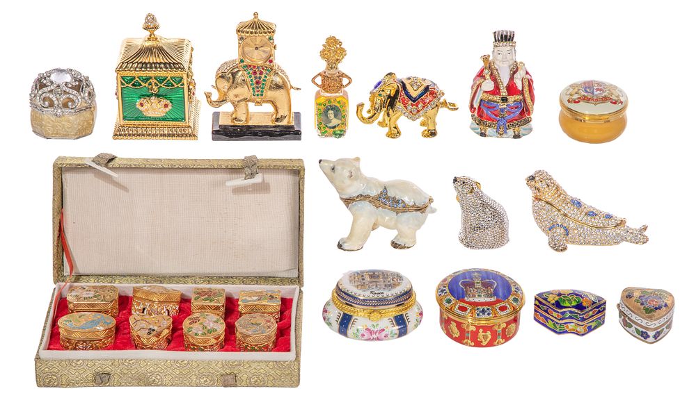 Lot 372: Trinket Box Assortment