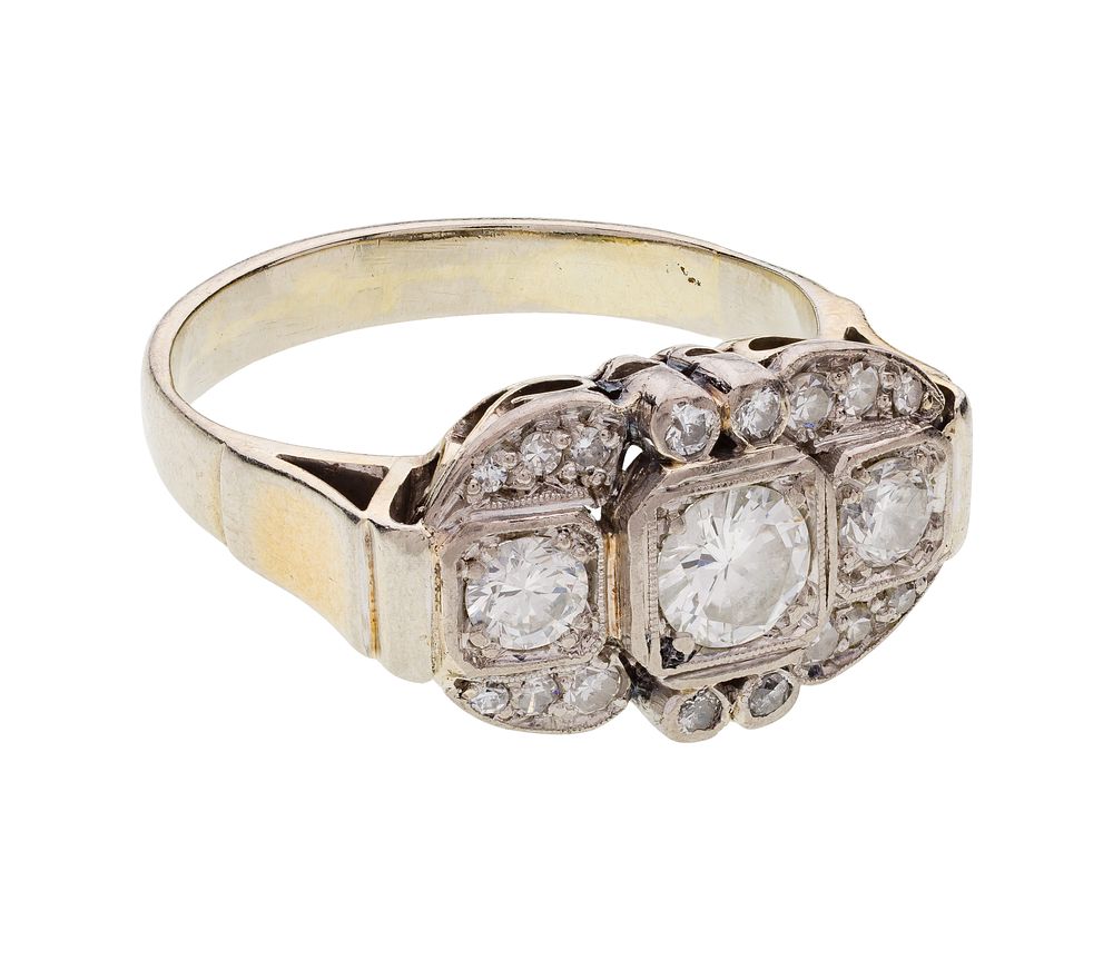 Lot 315: 14k White Gold and Diamond Ring