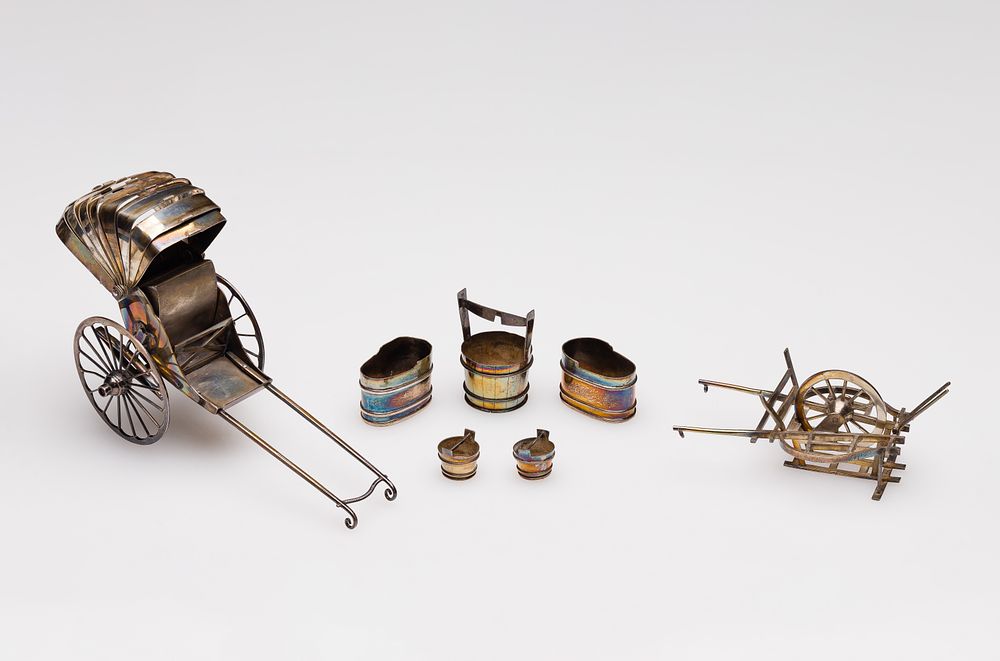 Lot 257: Chinese Export Silver Salt Cellar Assortment