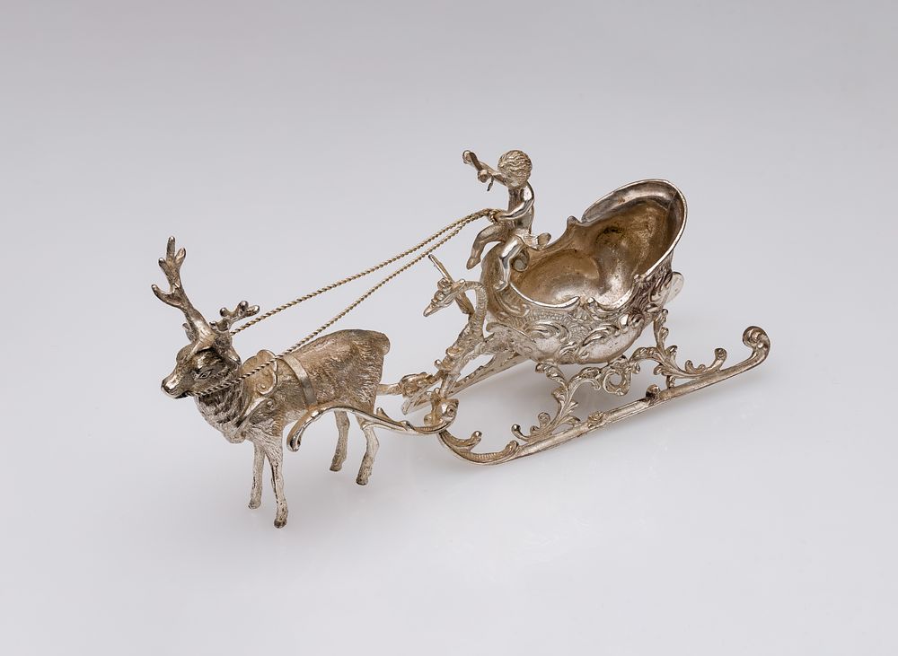 Lot 284: European Sterling Silver Salt Cellar