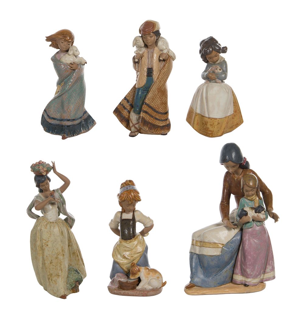 Lot 294: Lladro Gres Figurine Assortment