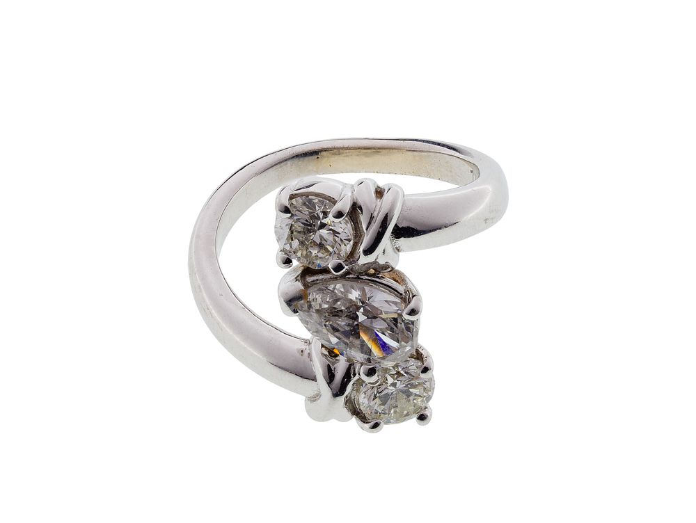 Lot 332: 14k White Gold and Diamond Ring