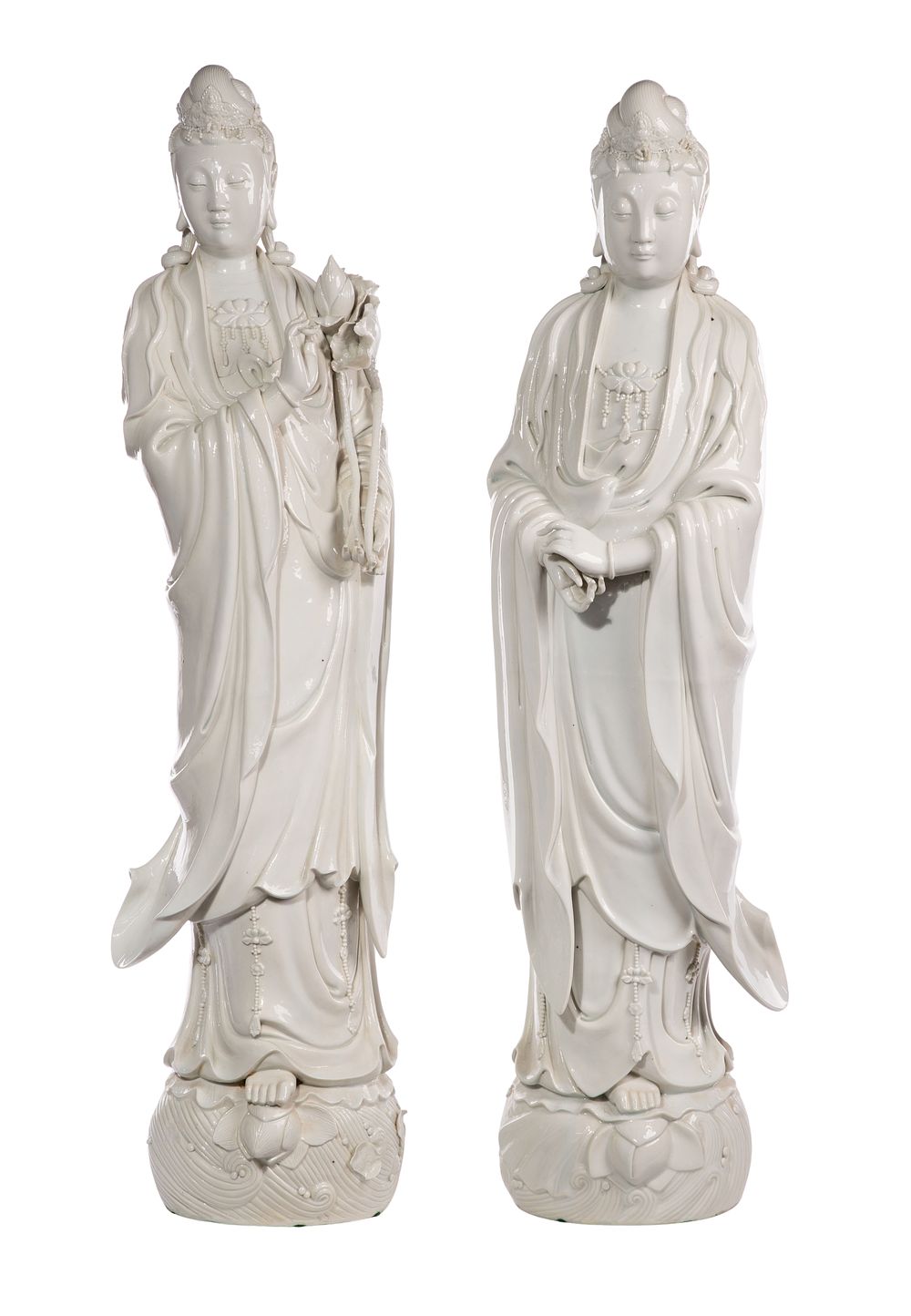 Lot 392: Chinese Blanc de Chine Porcelain Guanyin Figures