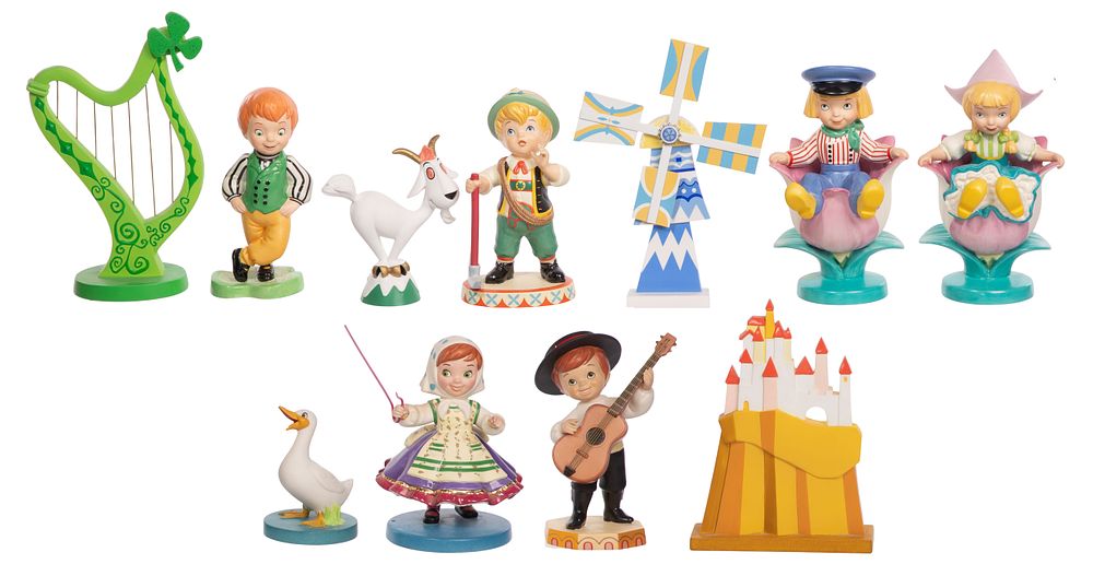 Disney - Disney Classics Collection 'It's a Small World' Figurine Assortment 
(11) porcelain items 