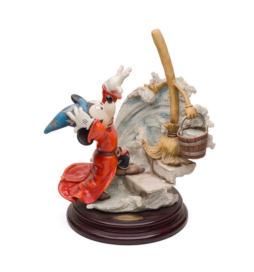 Lot 179: Guiseppe Armani 'Sorcerer's Apprentice' Figurine