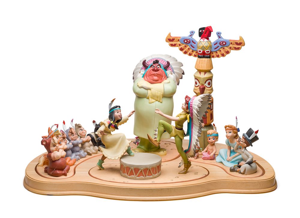 Lot 204: Disney Classics Collection Signature Series 'Peter Pan' Figurine Assortment