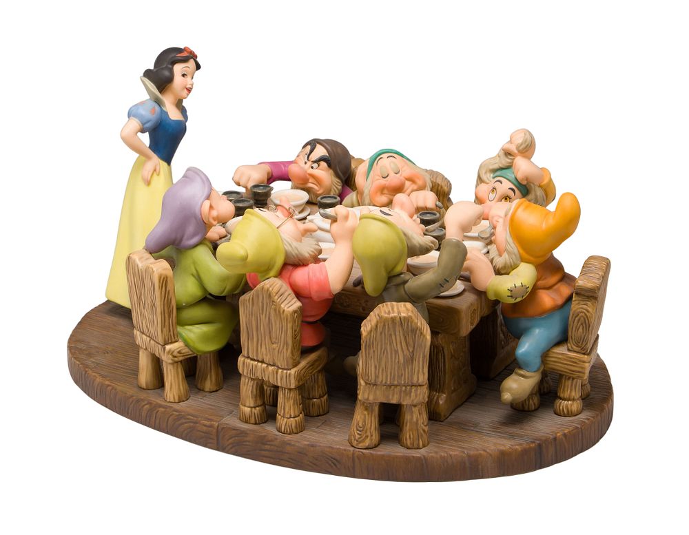 Lot 306: Disney Classics Collection 'Snow White and The Seven Dwarfs' Porcelain Figural Group