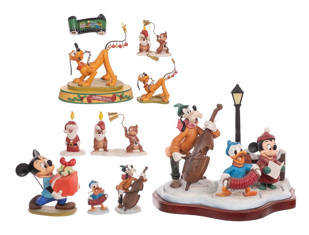 Lot 357: Disney Classics Collection 'Pluto's Christmas Tree' Figurine Collection