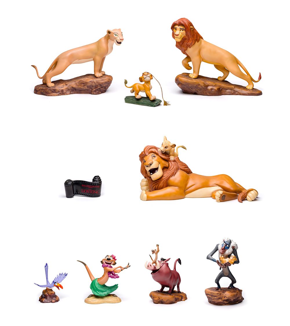 Lot 371: Disney Classics Collection 'The Lion King' Figurine Assortment