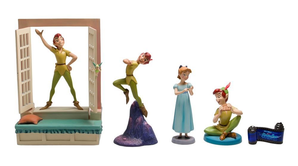 Lot 387: Disney Classics Collection 'Peter Pan' Figurine Assortment