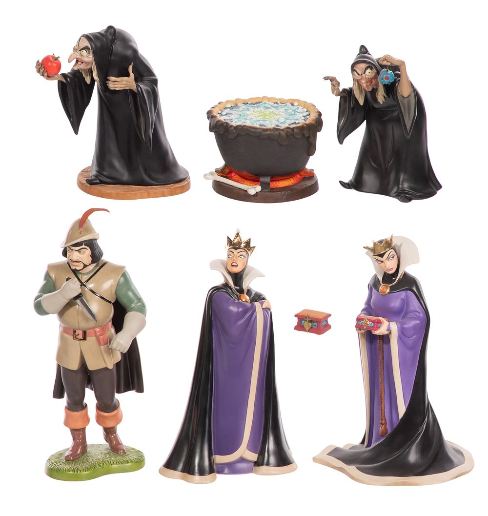 Lot 417: Disney Classics Collection 'Snow White' Figurine Assortment