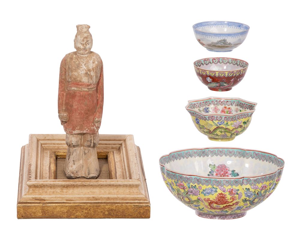 Lot 307: Chinese Eggshell Porcelain Bowl Assortment