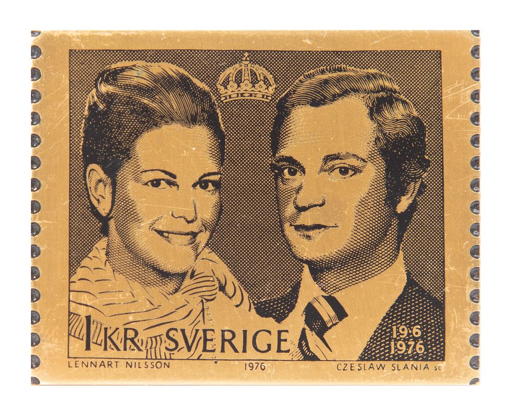 Lot 423: 18k Yellow Gold King Karl XVI Gustaf and Queen Silvia of Sweden
