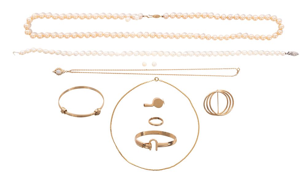 Lot 425: 18k and 14k Yellow Gold Jewelry Assortment