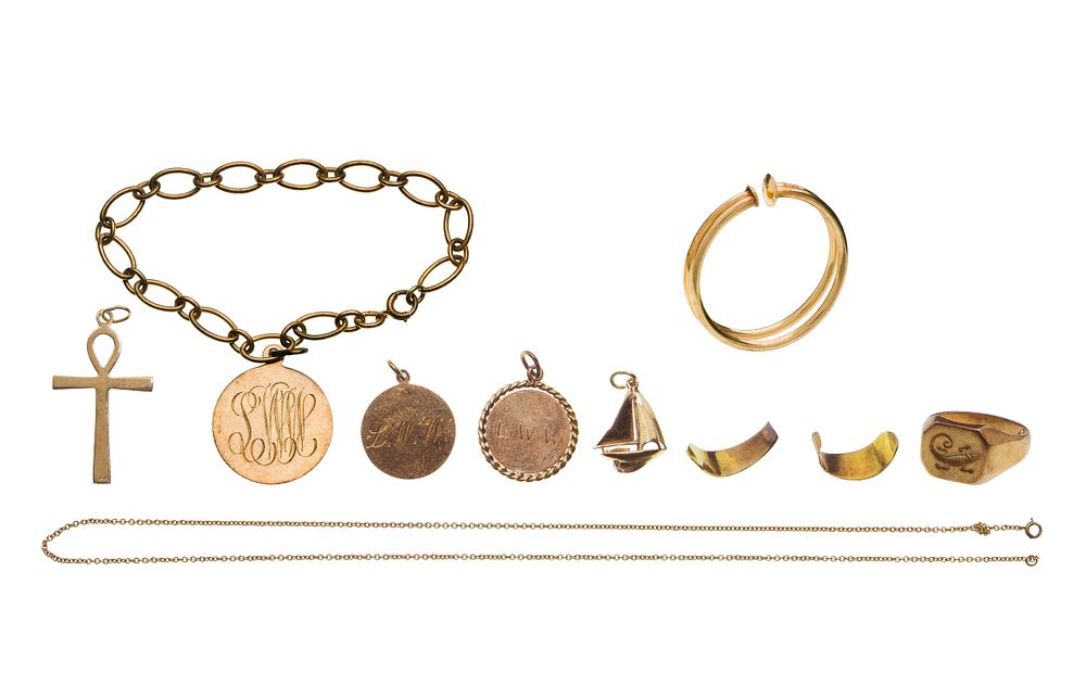 Lot 430: 14k Yellow Gold Jewelry Assortment