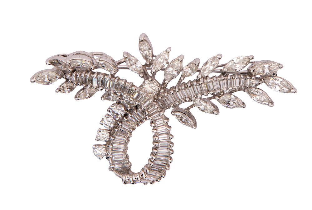 Lot 439: 14k White Gold and Diamond Brooch / Pendant