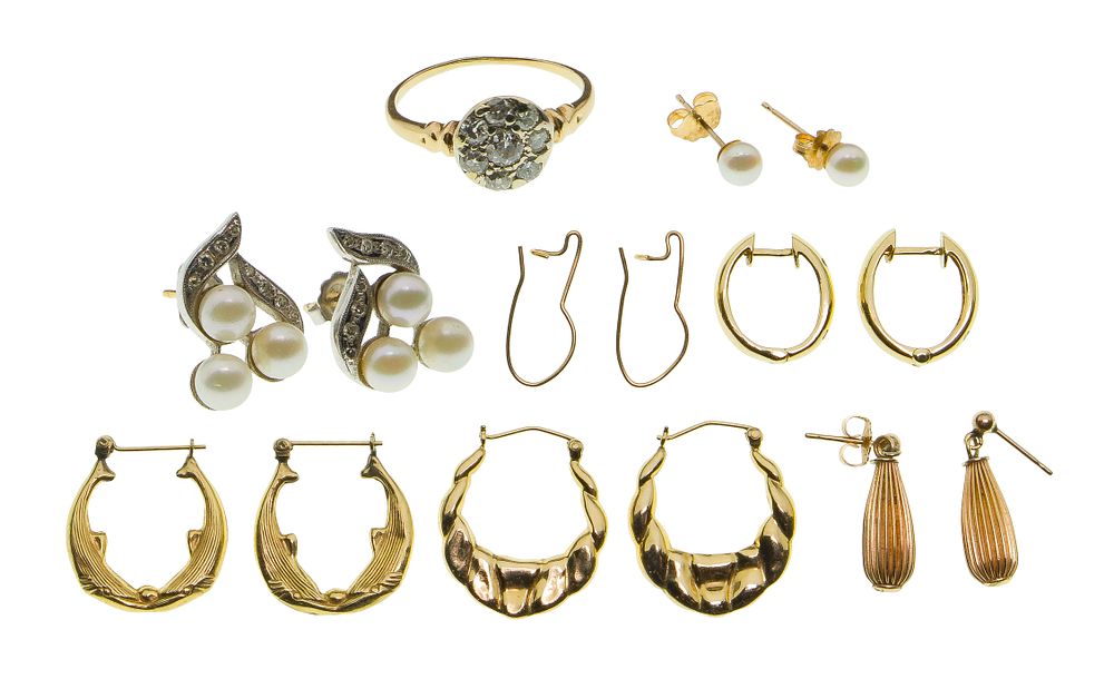 Lot 446: 14k Yellow Gold and Diamond Ring and Gold Earring Assortment