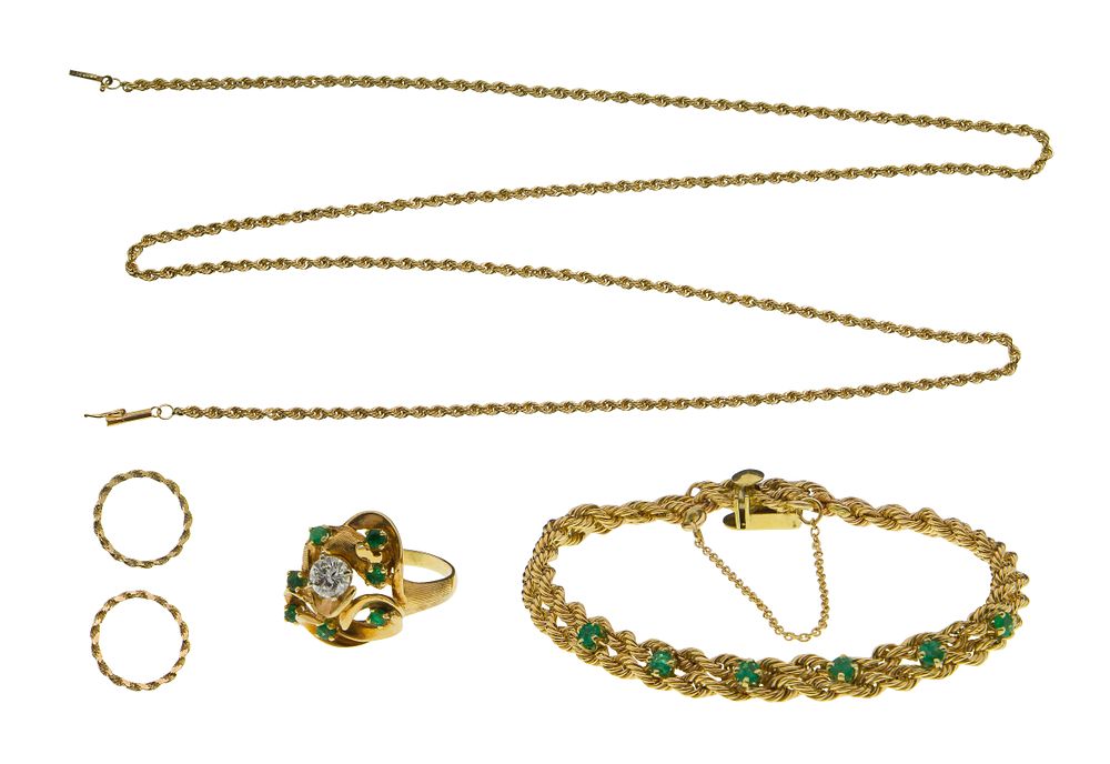 Lot 453: 14k Yellow Gold Twisted Rope Suite