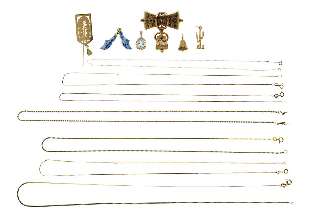 Lot 458: 14k Yellow Gold Jewelry Assortment