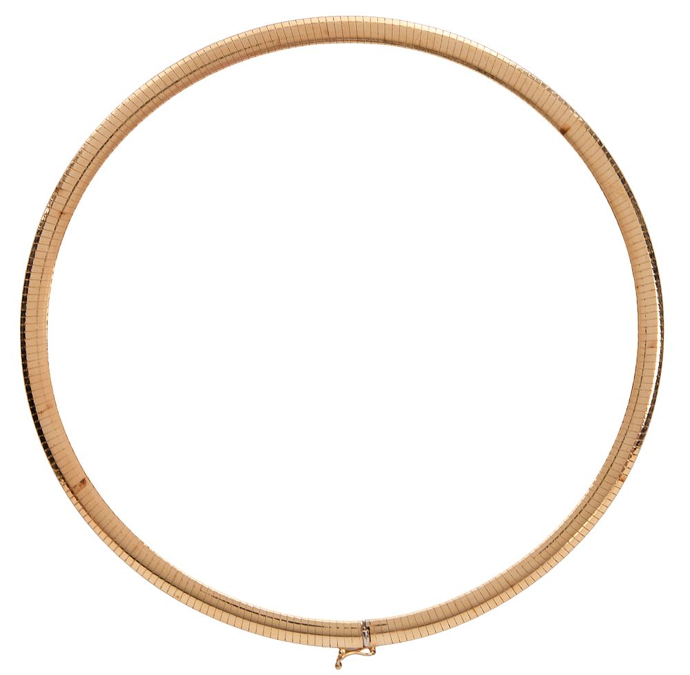 Lot 462: 14k Yellow Gold Omega Necklace