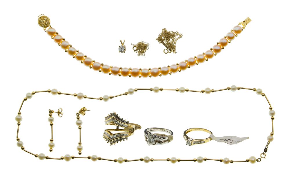 Lot 463: 14k Gold Jewelry Assortment