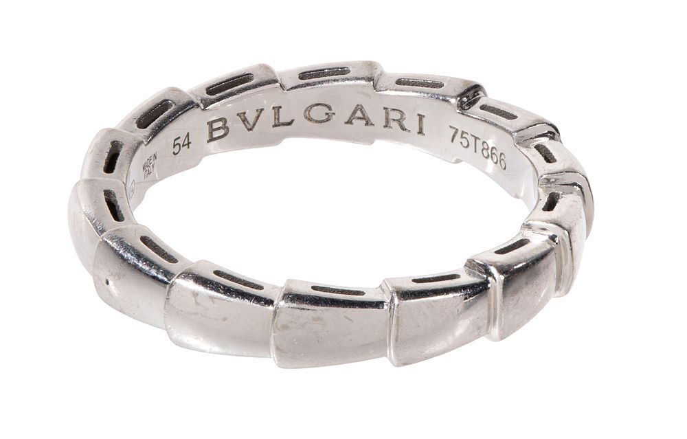 Lot 487: Bulgari 18k White Gold Serpenti Viper Ring