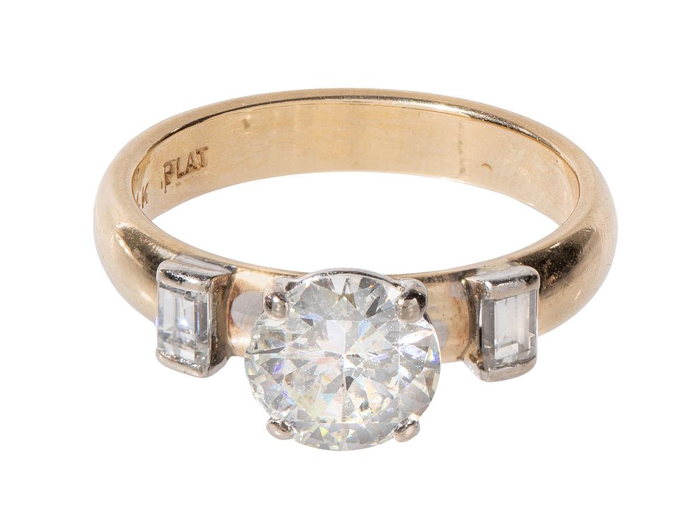 Lot 490: 14k Yellow Gold and Diamond Ring