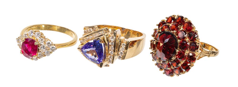 Lot 492: 18k Yellow Gold and Gemstone Ring Assortment