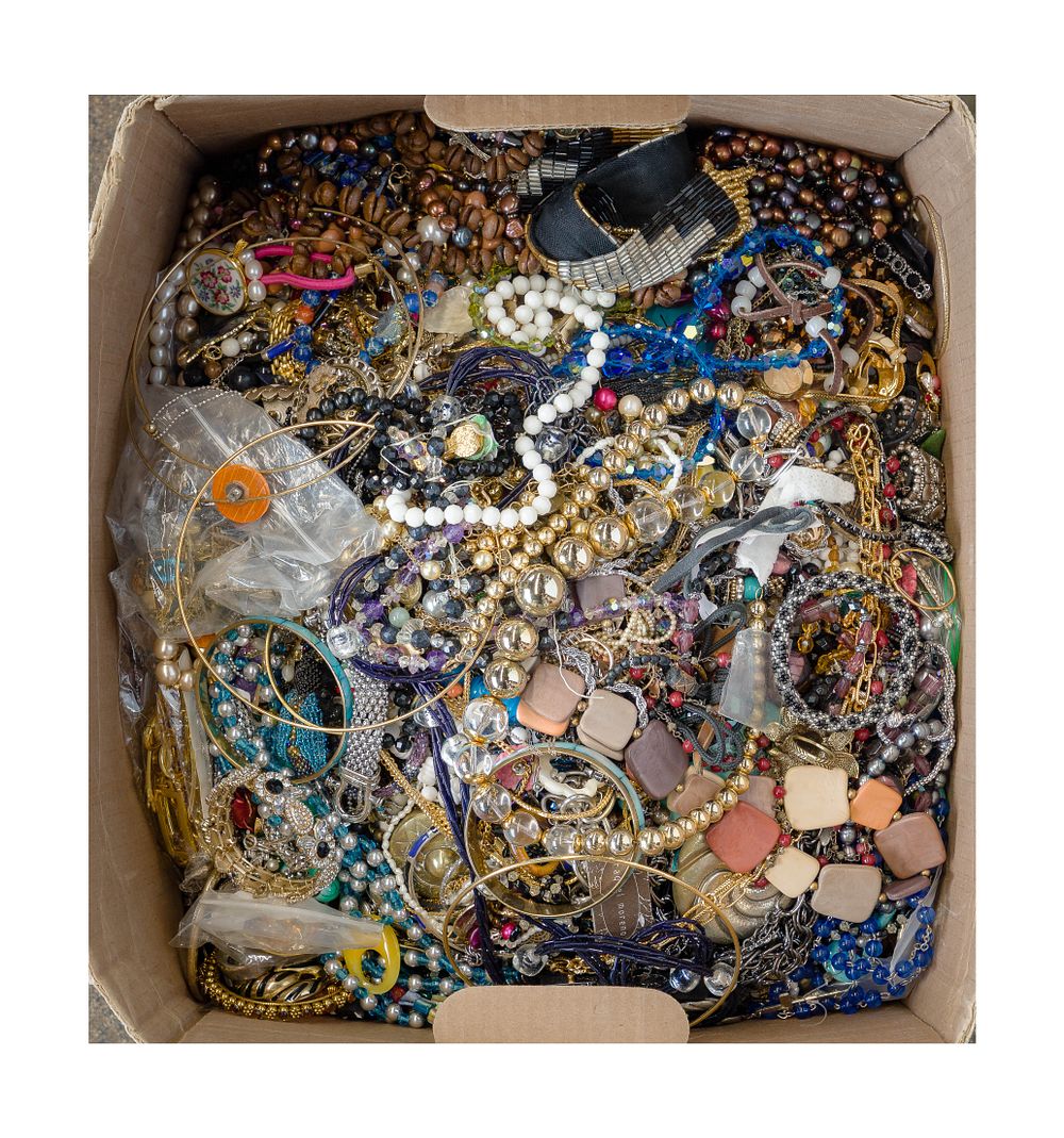 Lot 506: Costume Jewelry Assortment