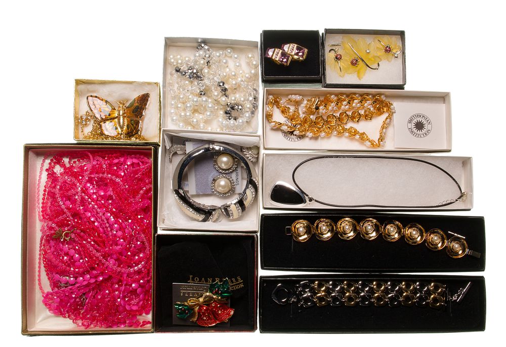 Lot 513: Costume Jewelry Assortment