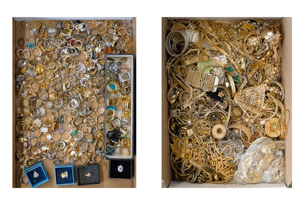 Lot 514: Costume Jewelry Assortment