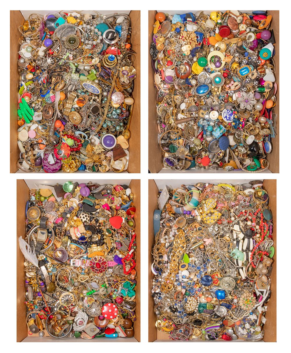 Lot 521: Costume Jewelry Assortment