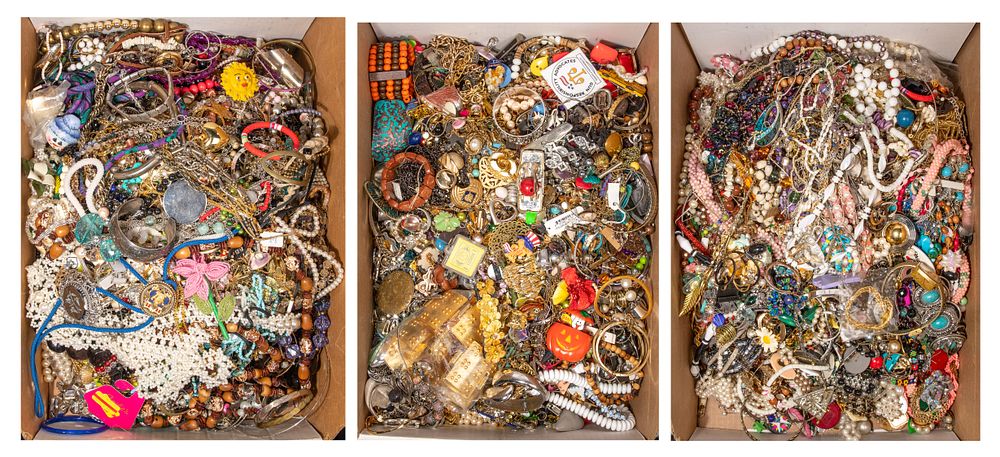 Lot 523: Costume Jewelry Assortment