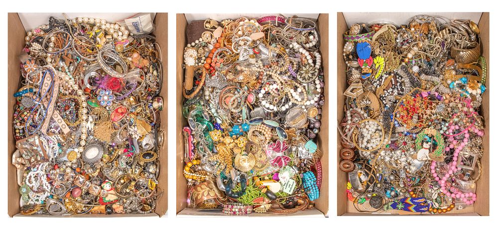 Lot 526: Costume Jewelry Assortment