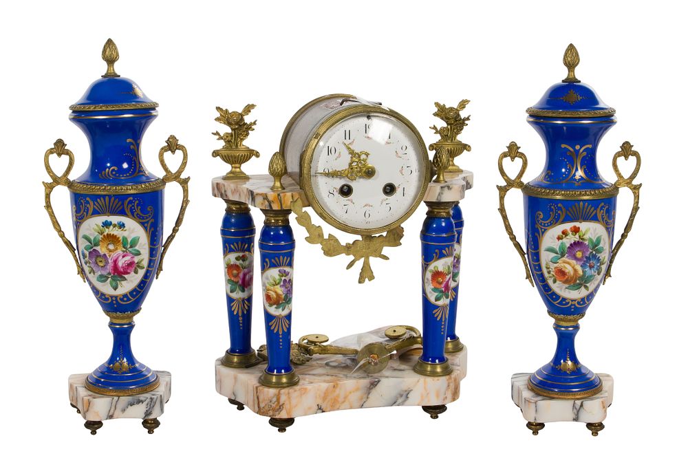 Lot 265: Clock and Garniture Set