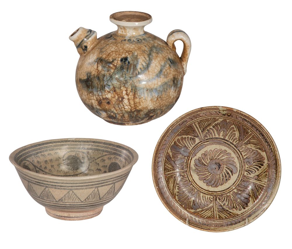 Lot 281: Asian Pottery Assortment