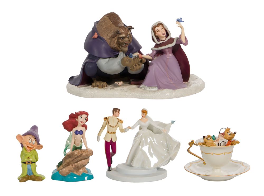 Lot 412: Walt Disney Classics Porcelain Figurines