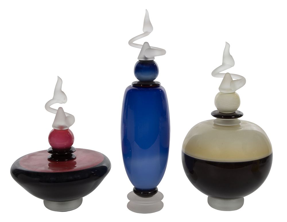 Lot 305: Eric Bladholm (American, 20th Century) for Chicago Glassworks Art Glass Assortment
