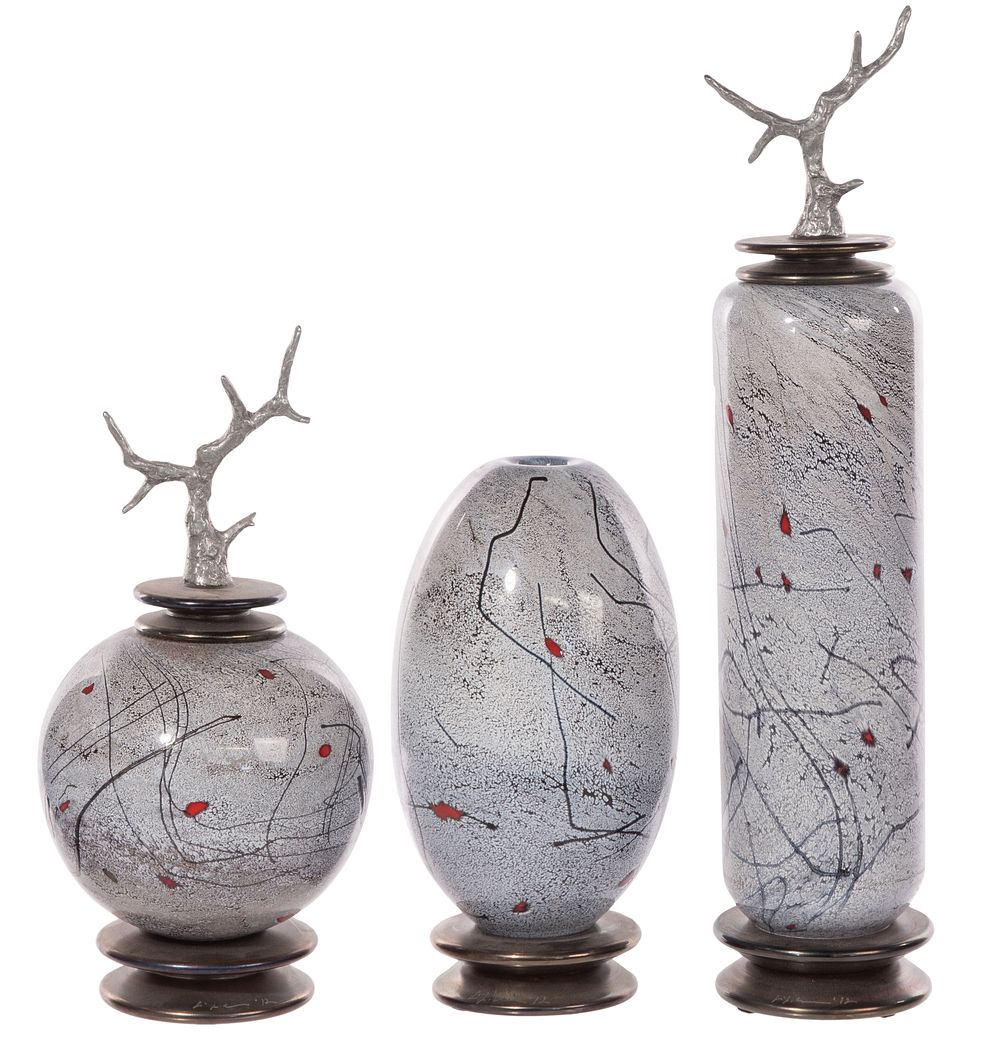 Lot 308: Eric Bladholm (American, 20th Century) for Chicago Glassworks Art Glass Assortment
