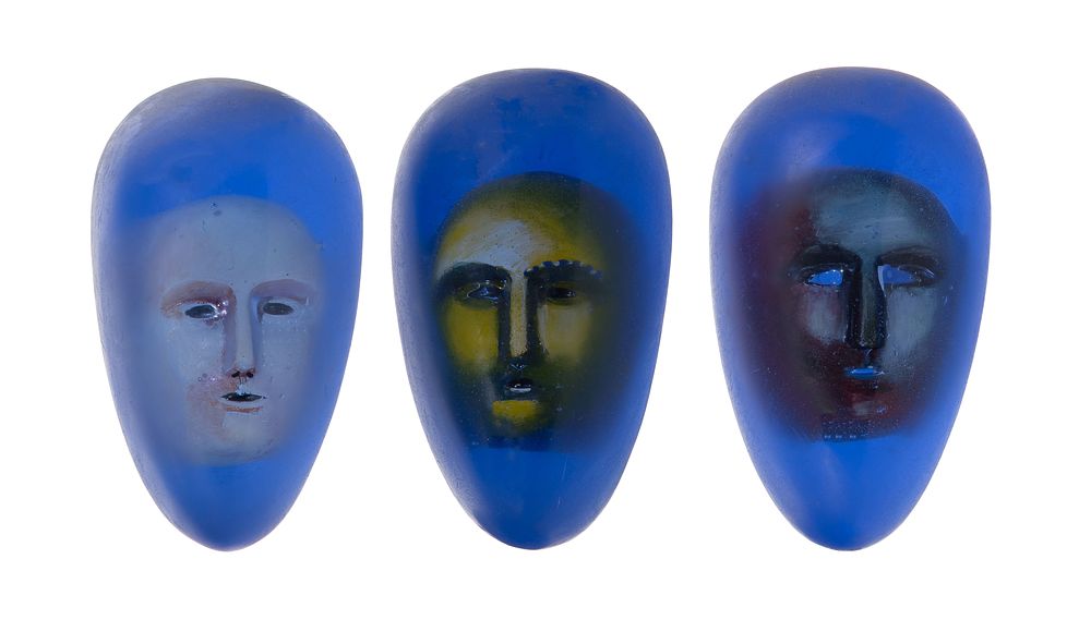 Lot 343: Bertil Vallien for Kosta Boda Art Glass 'Resting Head' Sculptures