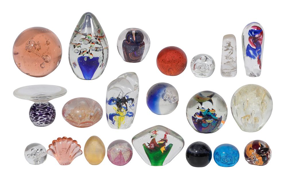 Lot 350: Paperweight Assortment