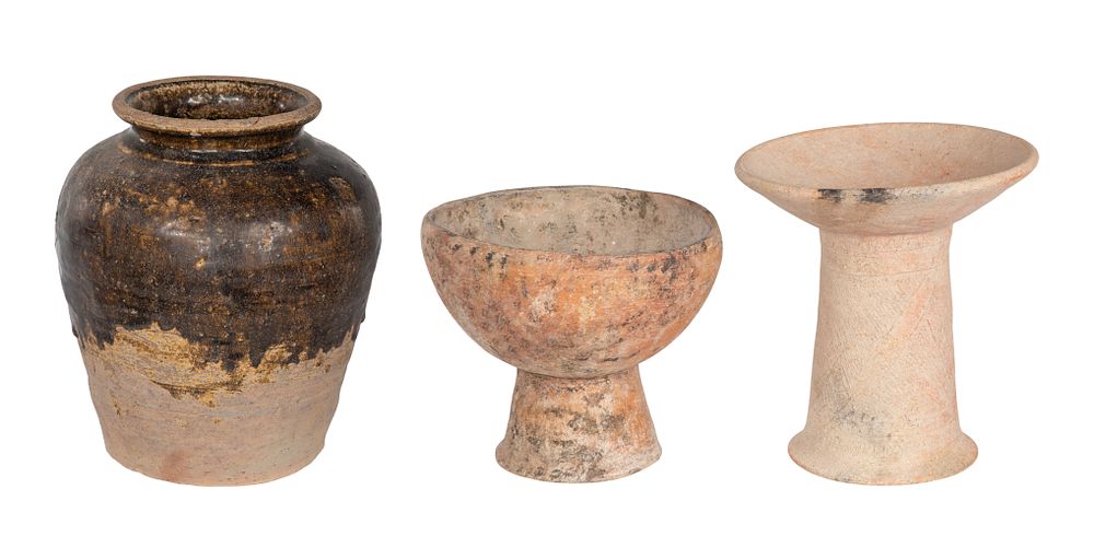 Lot 423: Asian Storage Pot and Ban Chiang Pottery