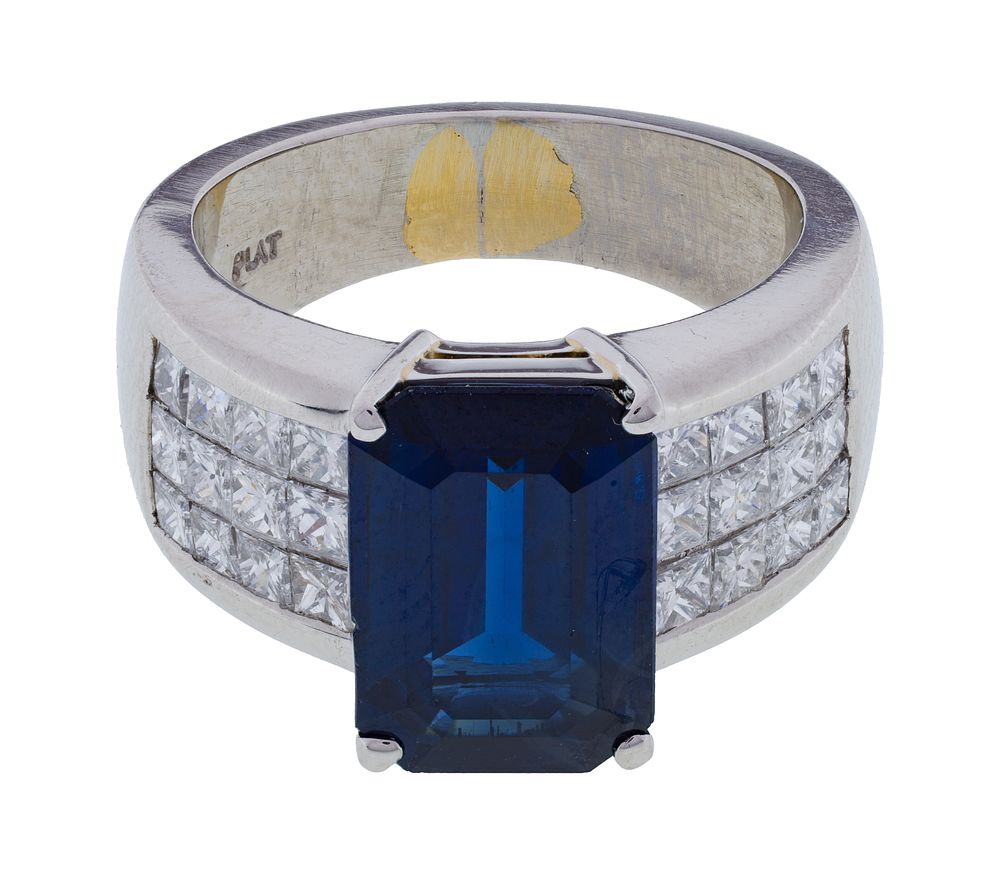 Lot 266: Kobi Platinum, Sapphire and Diamond Ring