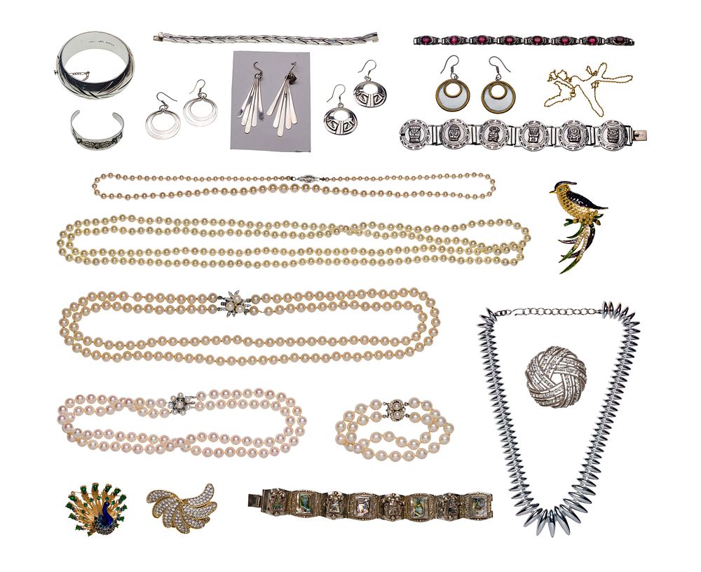 Lot 275: Gold, Silver and Costume Jewelry Assortment