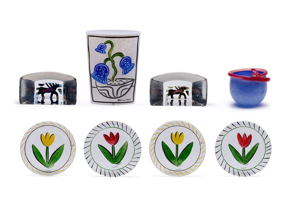 Lot 394: Vallien for Kosta Boda Art Glass Assortment