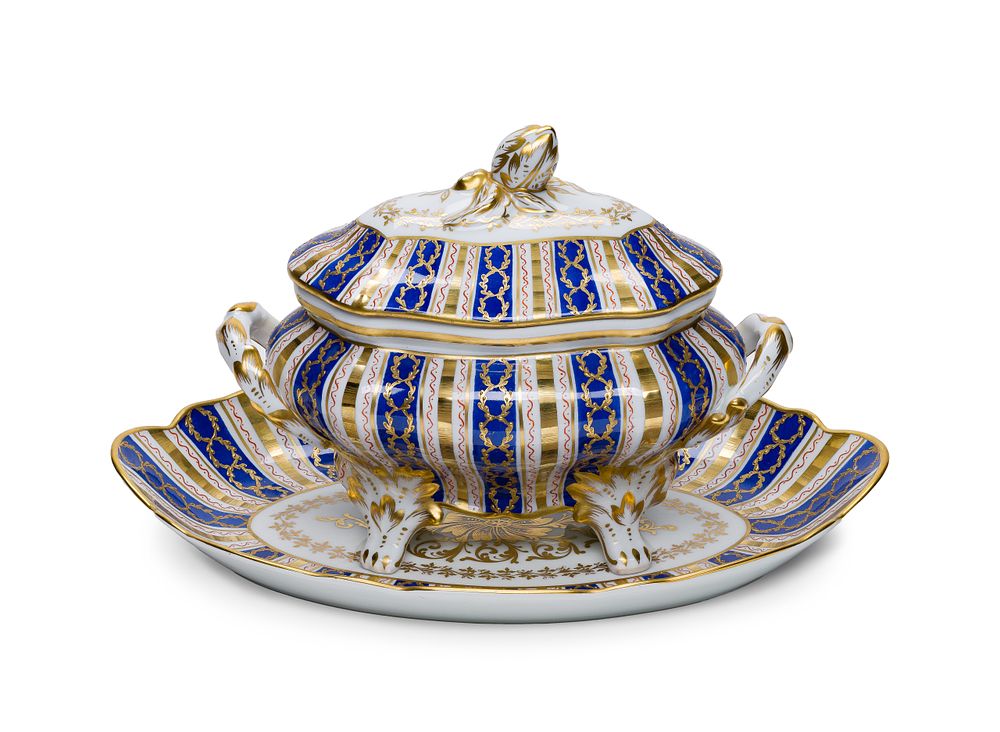 Lot 423: Le Tallec Gilt Porcelain Lidded Tureen