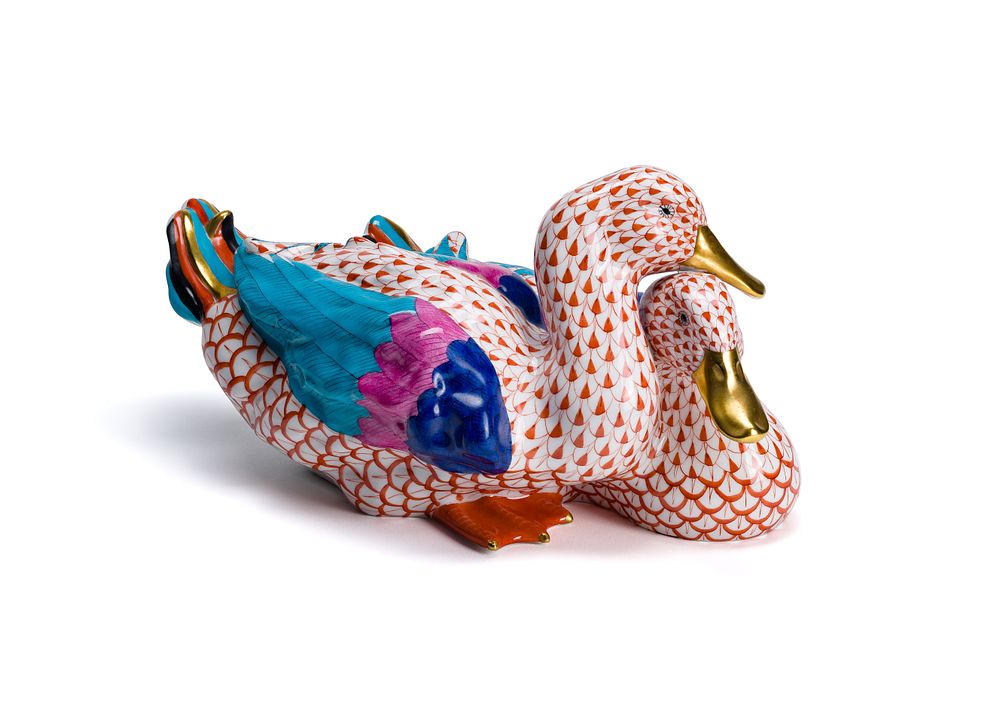 Lot 439: Herend Fishnet Ducks Porcelain Figurine