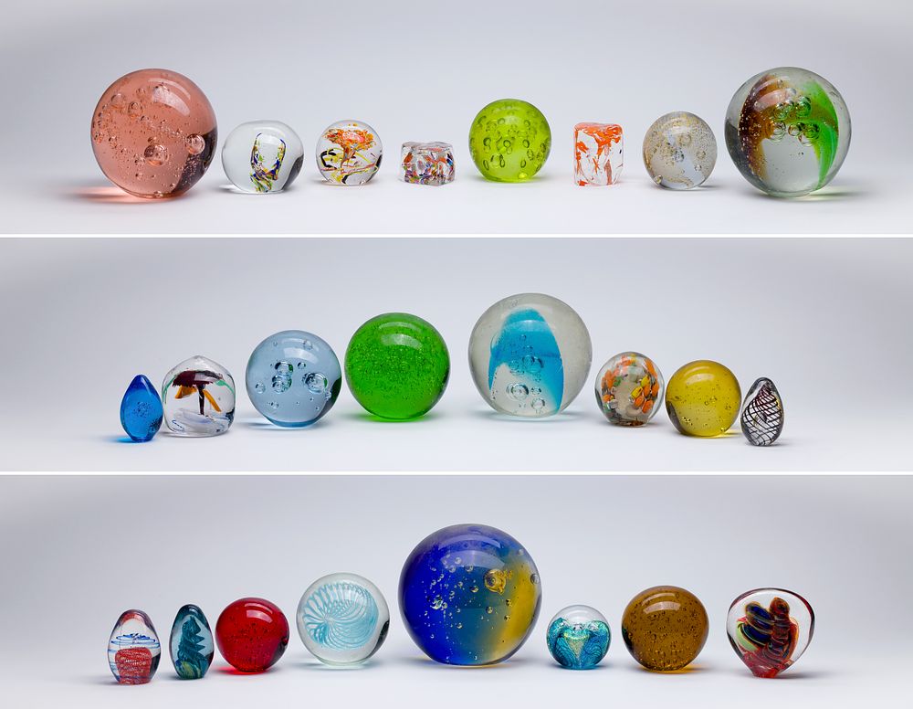 Lot 453: Art Glass Paperweight Assortment