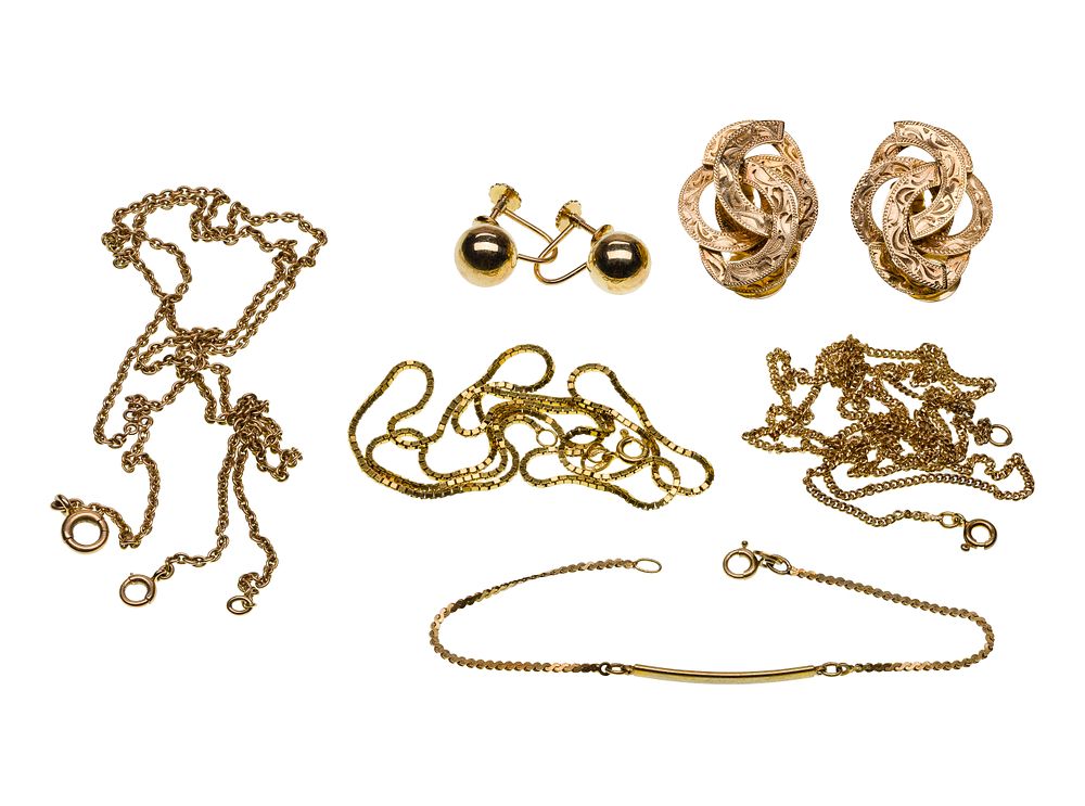 Lot 261: 14k Yellow Gold Jewelry Assortment